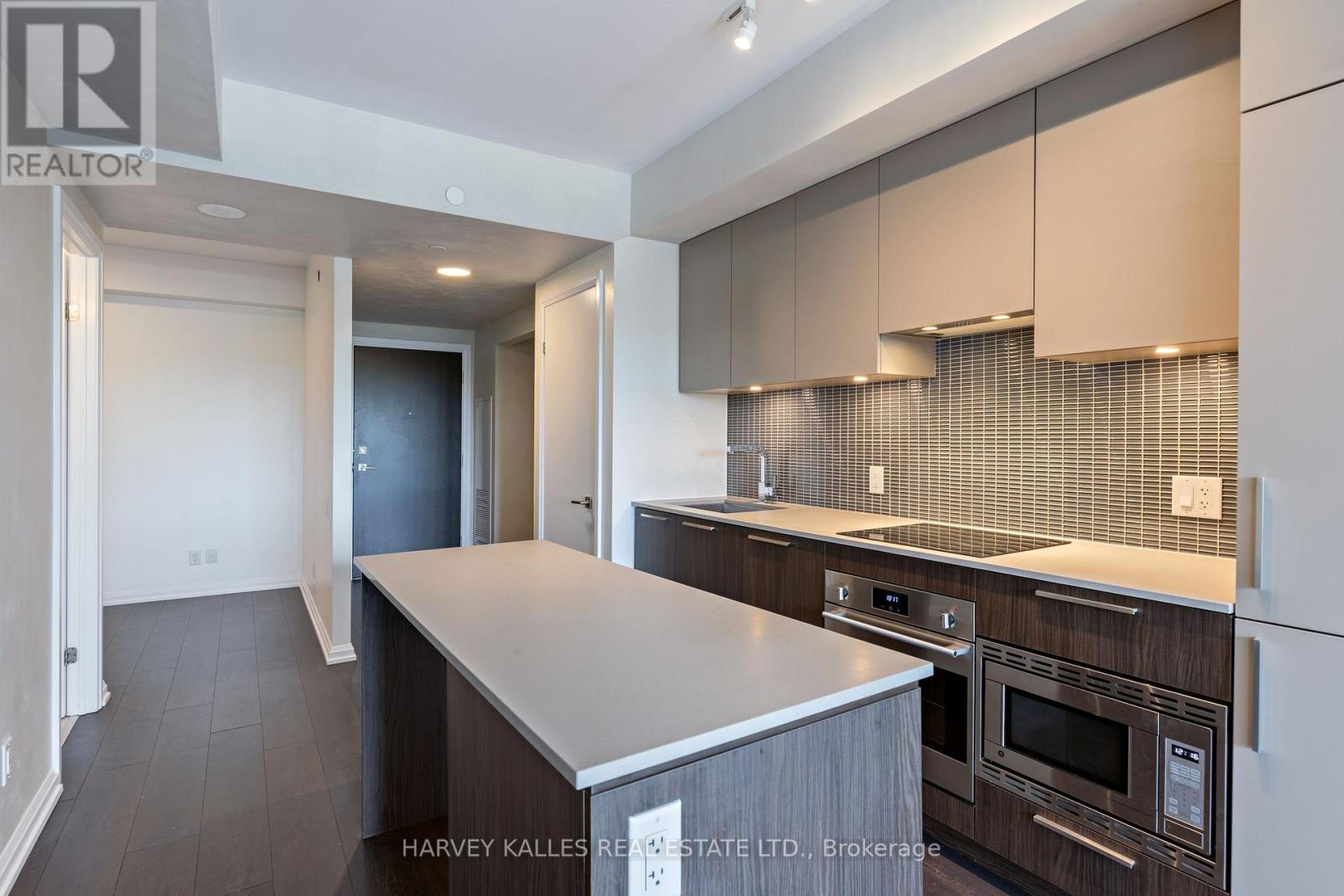 #412 4208 DUNDAS STREET W - 6