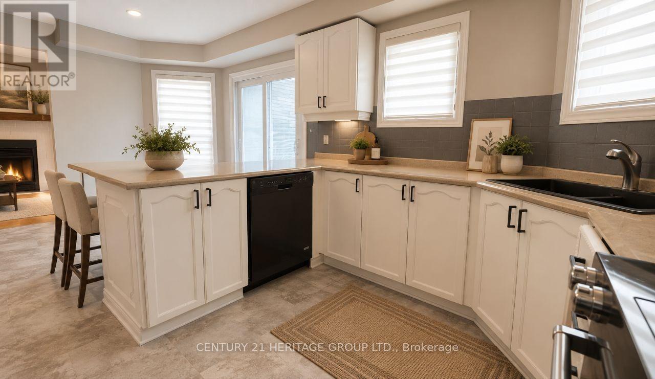 73 HUTTON CRESCENT - 8