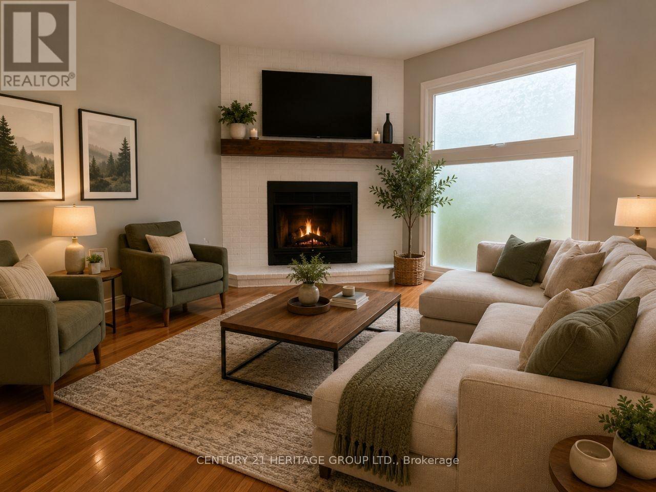 73 HUTTON CRESCENT - 4