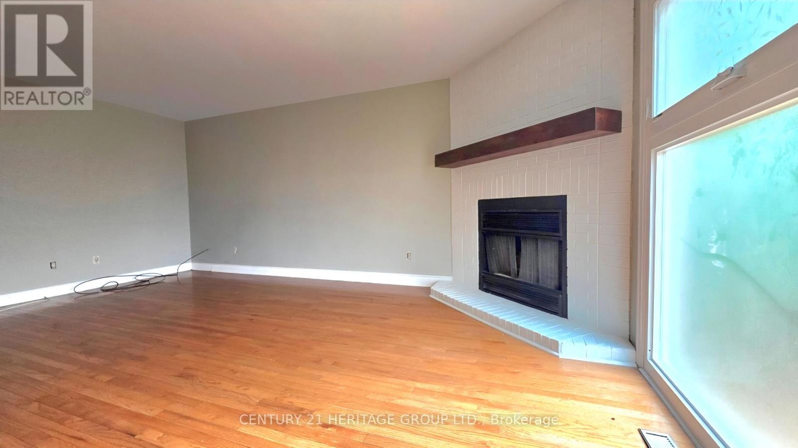 73 HUTTON CRESCENT - 5