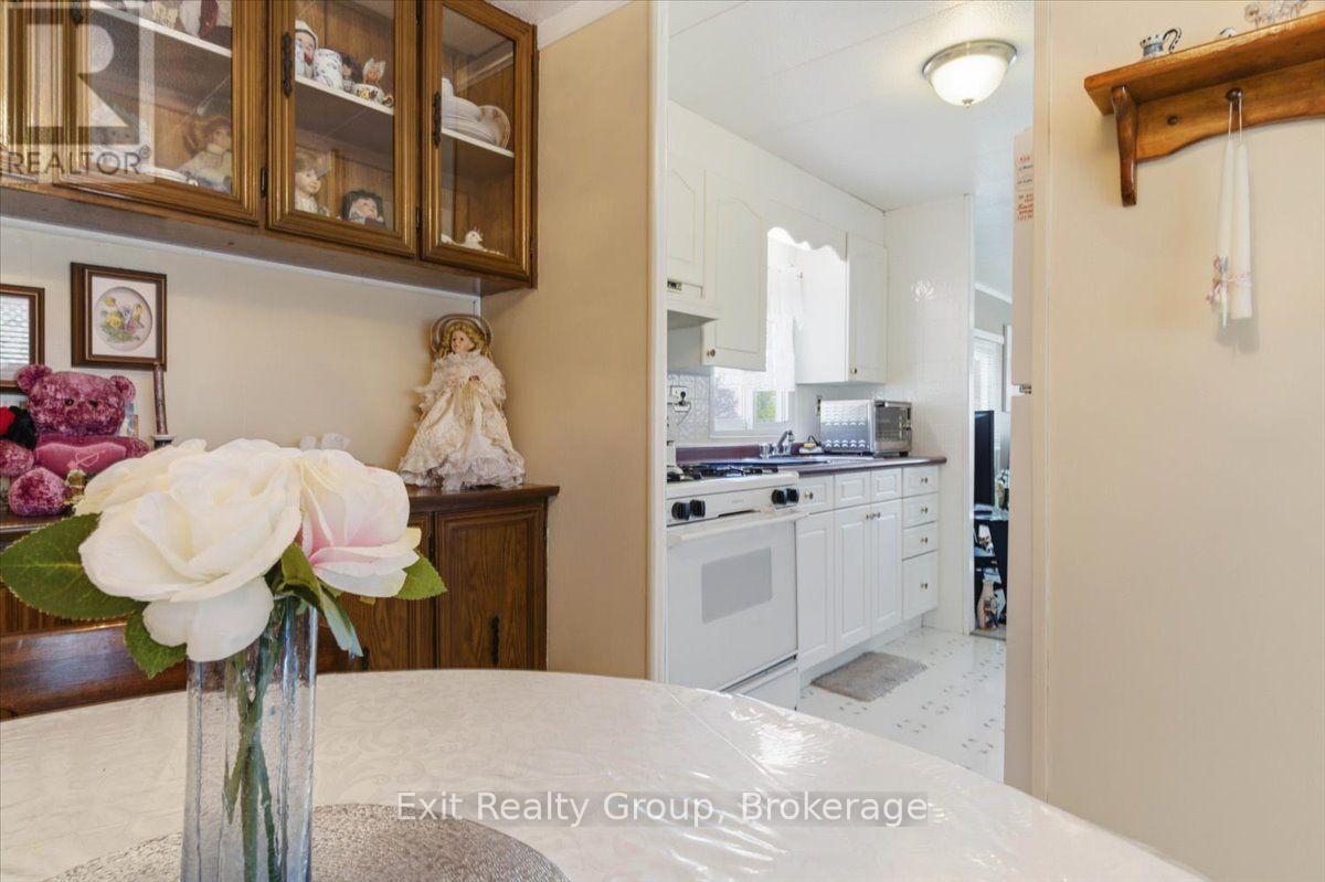 5 CHAPEL BOULEVARD - 13