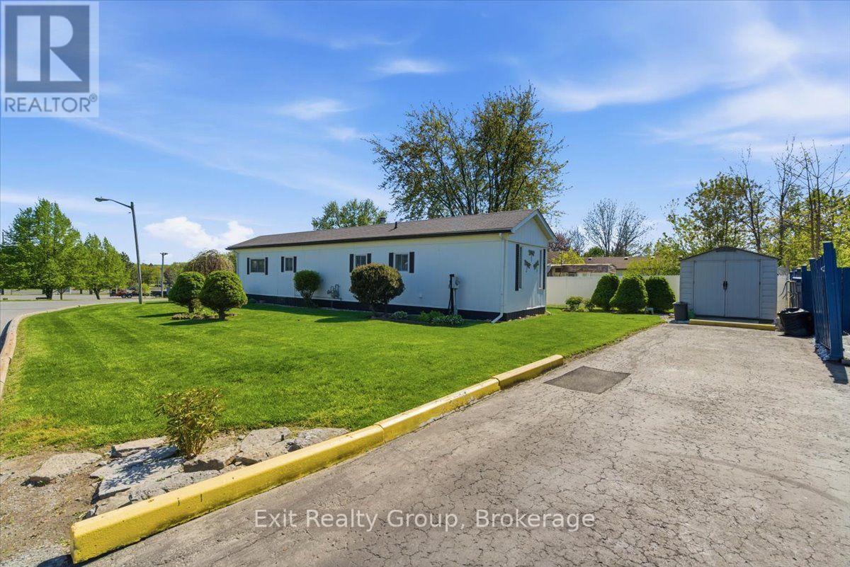 5 CHAPEL BOULEVARD - 31