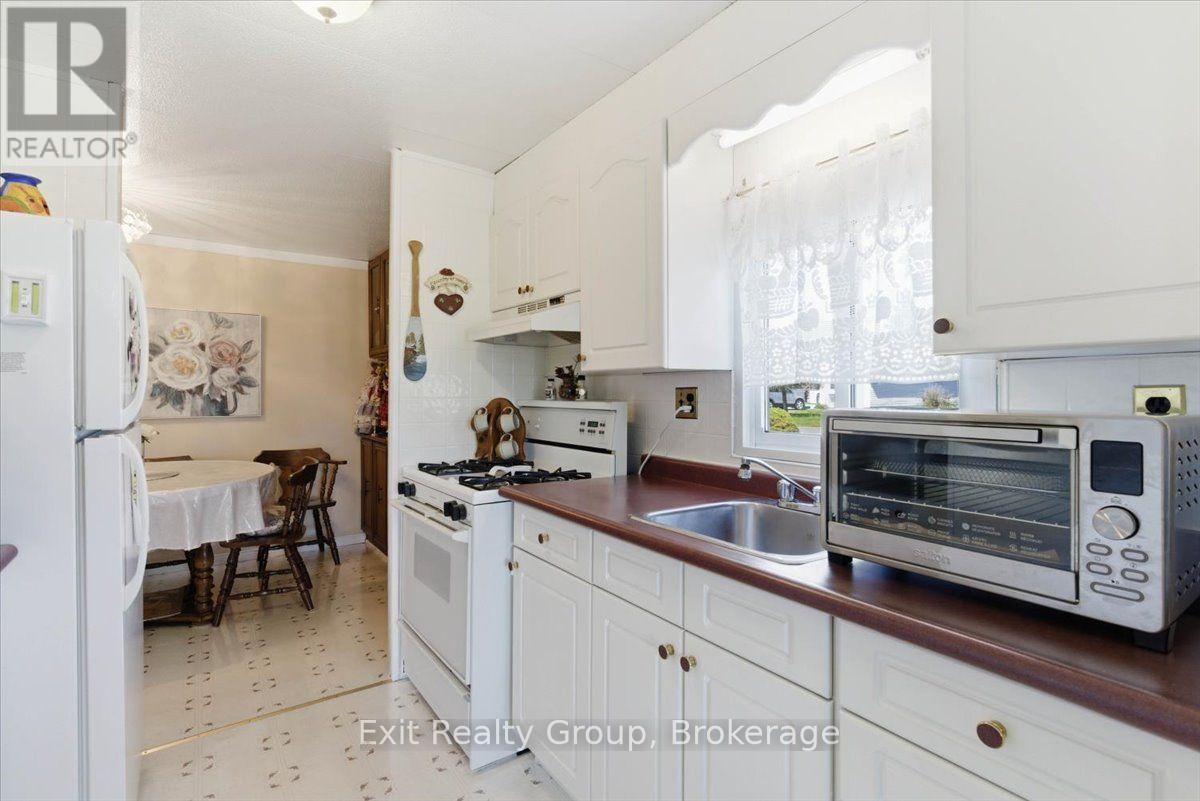 5 CHAPEL BOULEVARD - 7