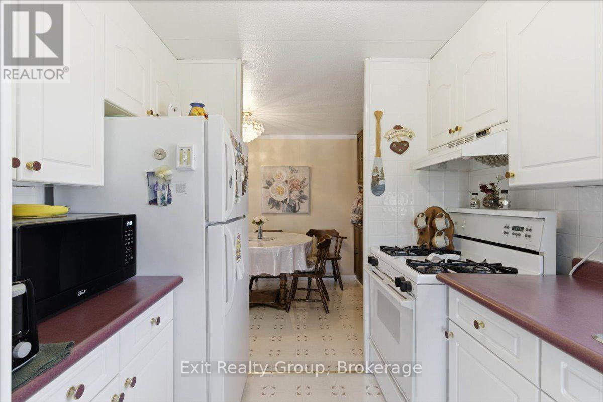 5 CHAPEL BOULEVARD - 8