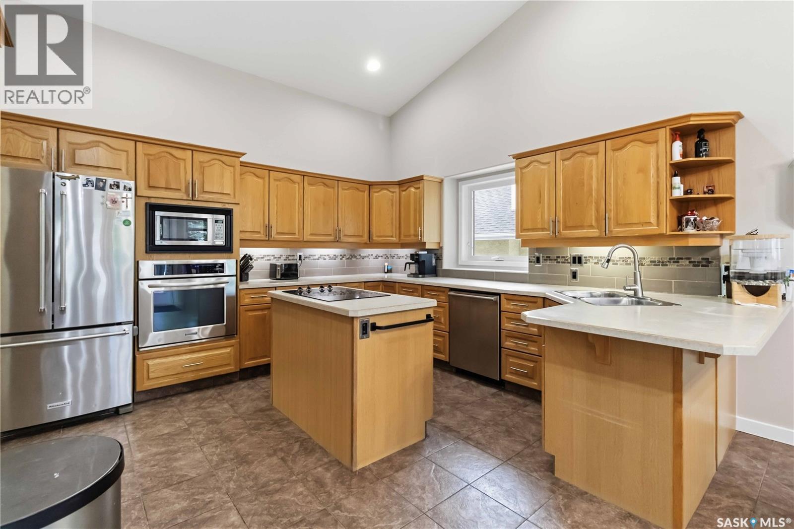 131 MENDEL CRESCENT — photo 15