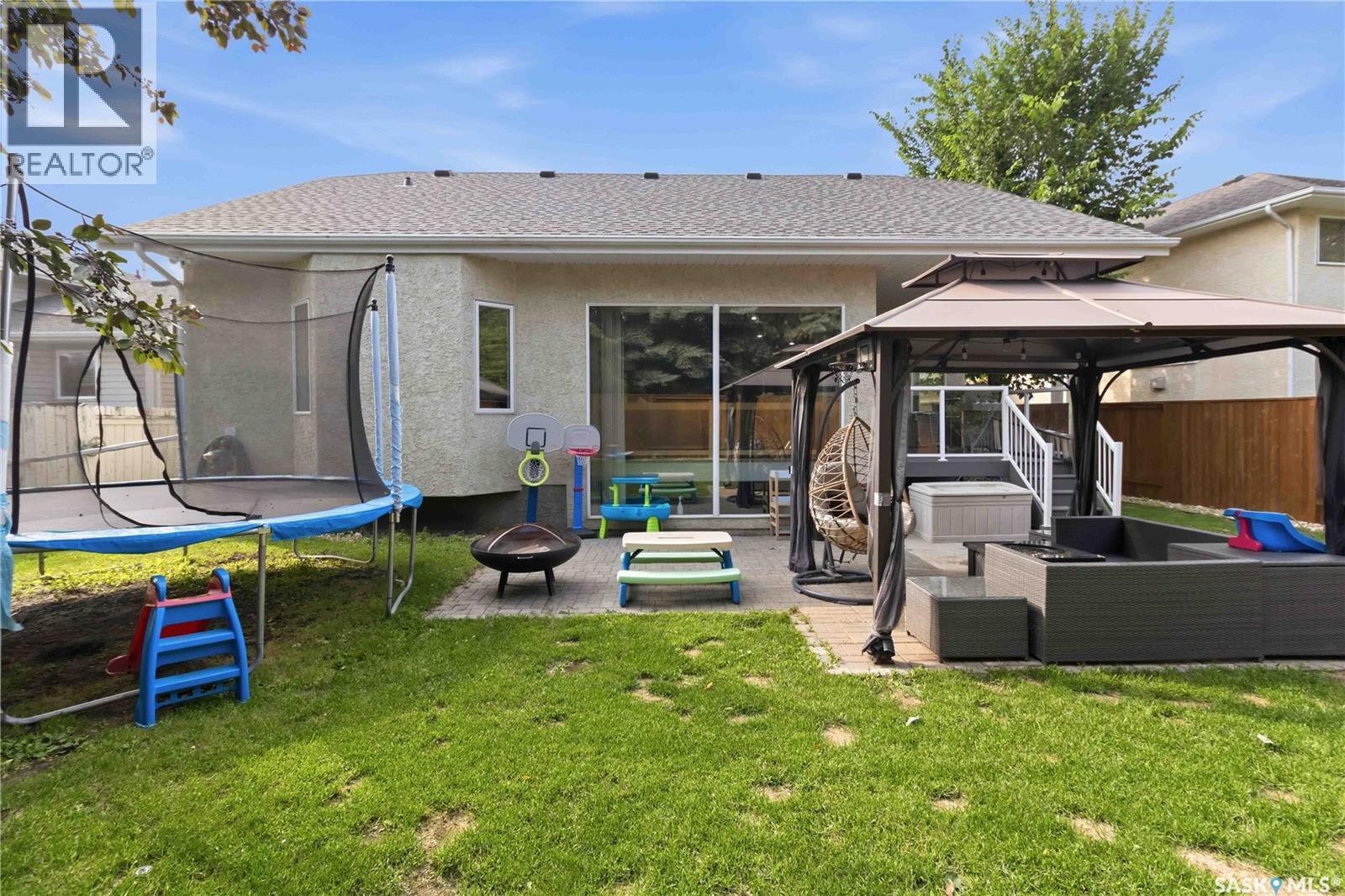 131 MENDEL CRESCENT — photo 49