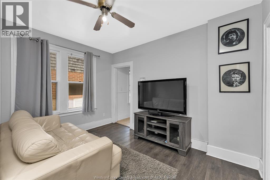 673 RANDOLPH AVENUE - 3