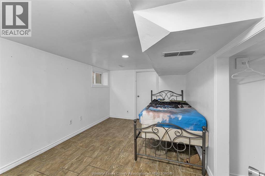 673 RANDOLPH AVENUE - 10