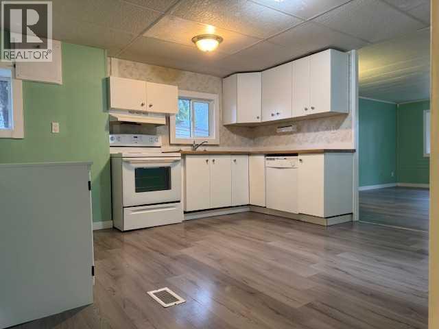 112, 810 56 Street - 13