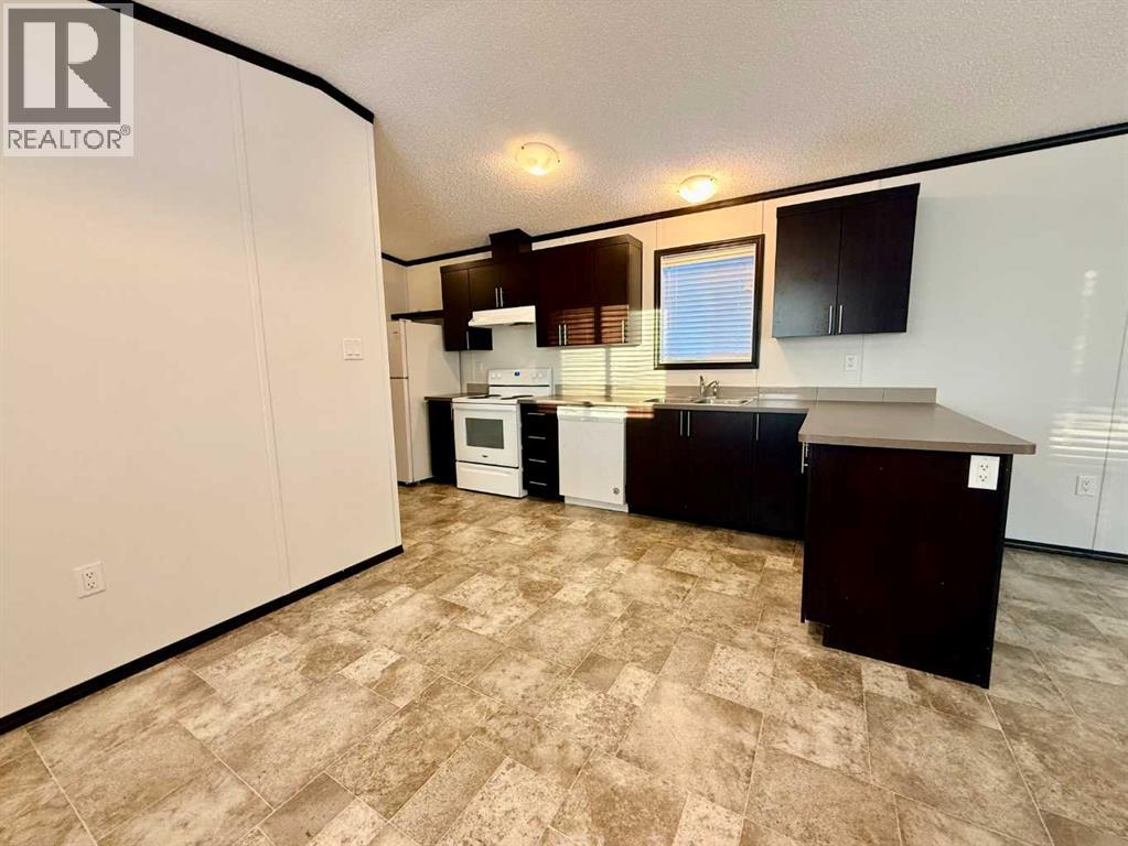 26, 1609 14 Street - 4