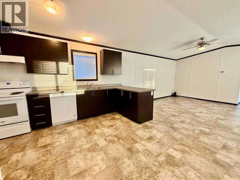 26, 1609 14 Street - 3