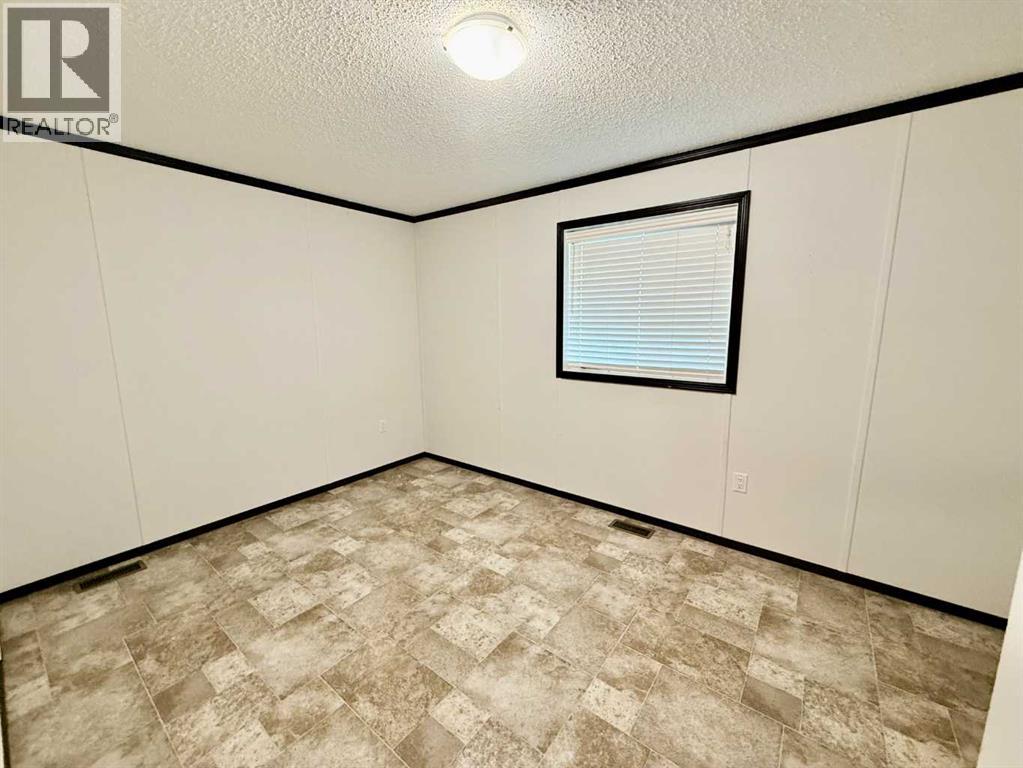 26, 1609 14 Street - 21