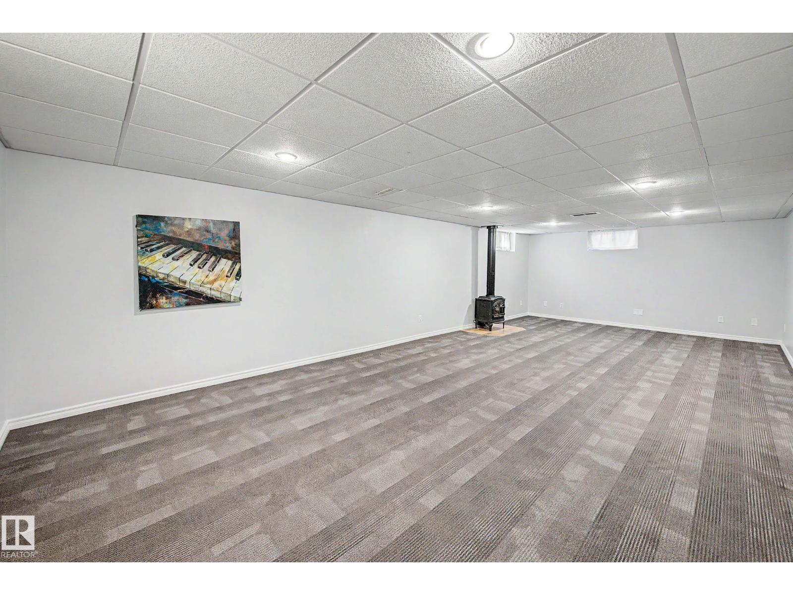 3718 103B ST NW - 32