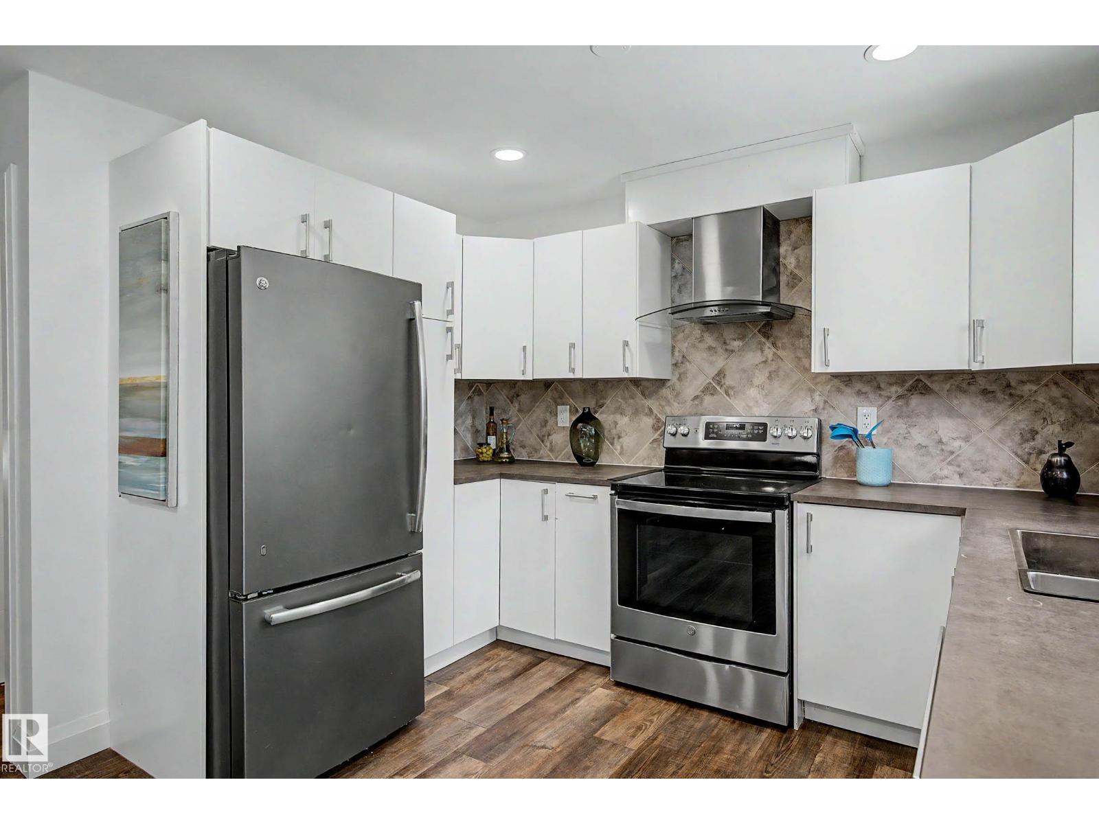 3718 103B ST NW - 22