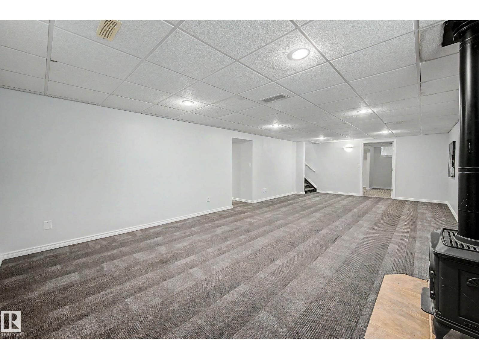 3718 103B ST NW - 36
