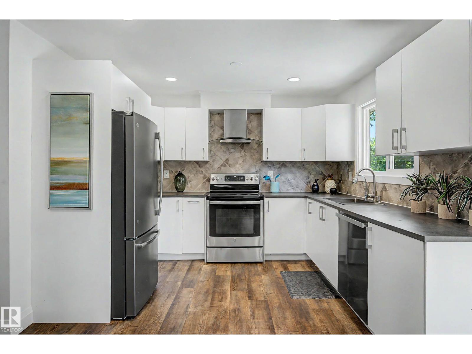 3718 103B ST NW - 20