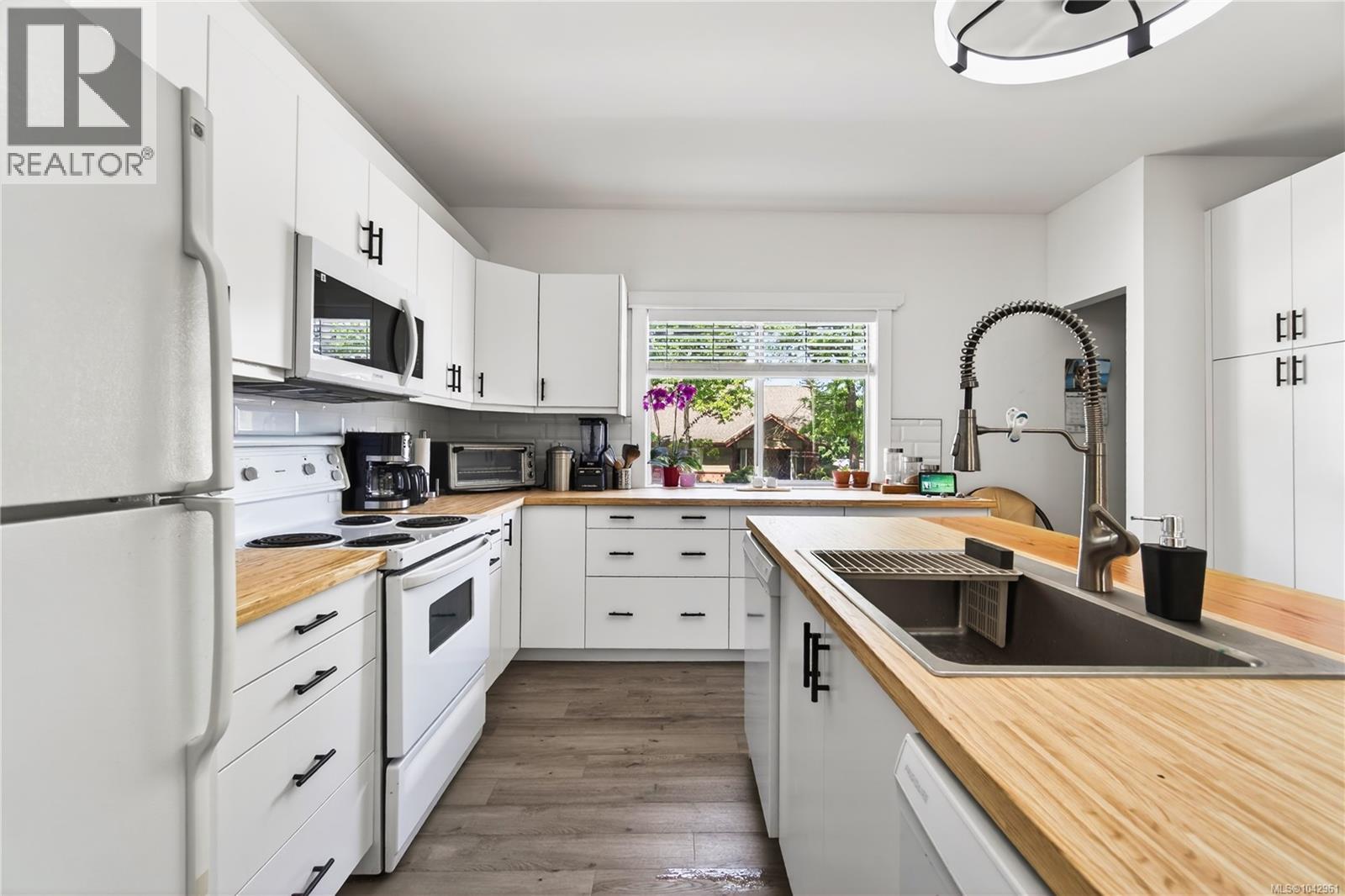 203 Prideaux St - 4