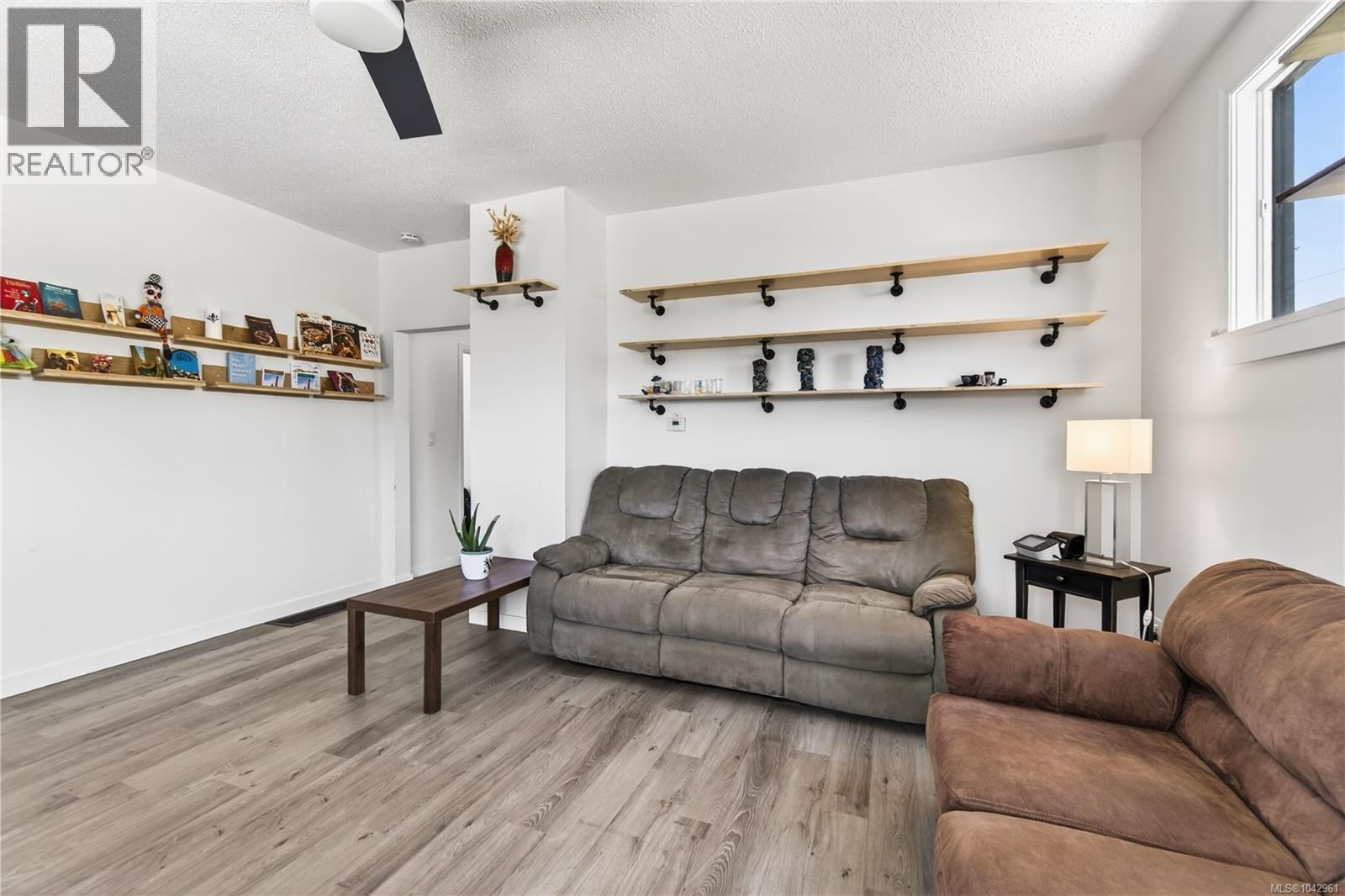 203 Prideaux St - 13