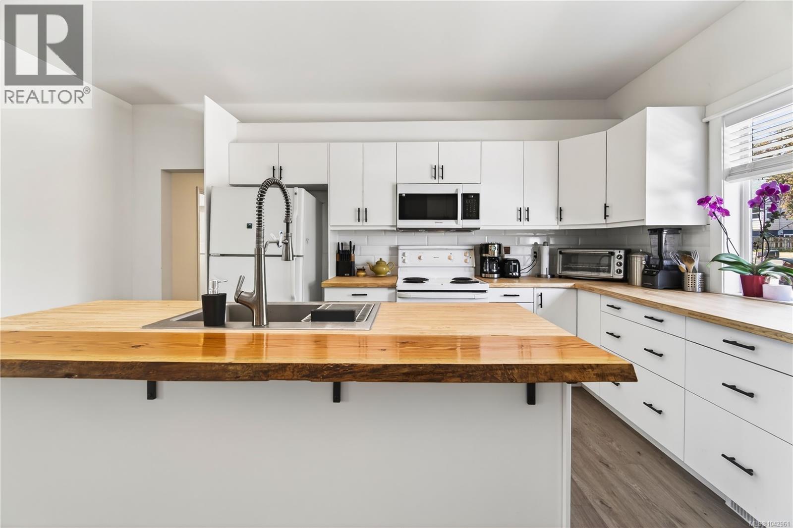 203 Prideaux St - 21