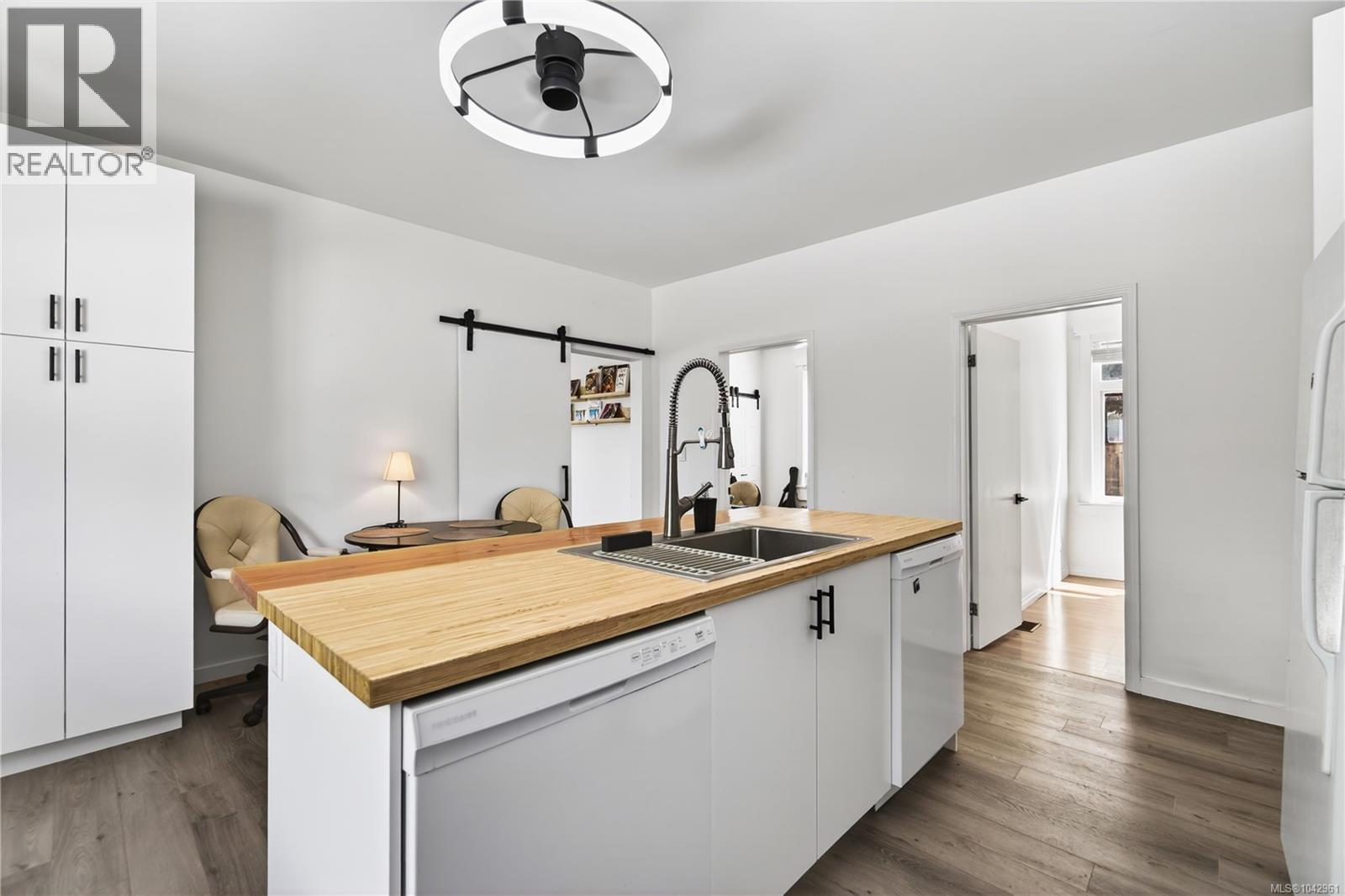 203 Prideaux St - 18