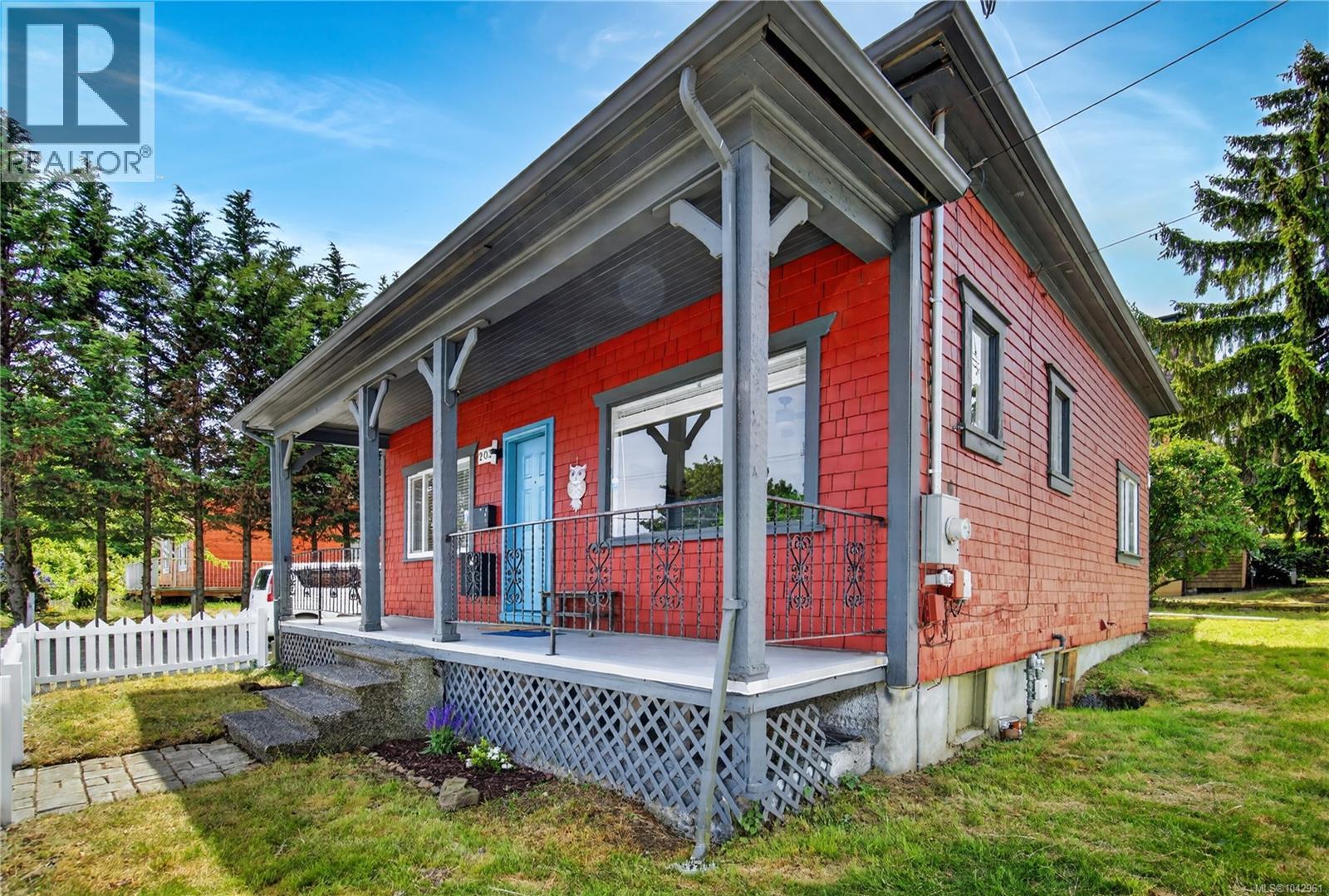 203 Prideaux St - 45