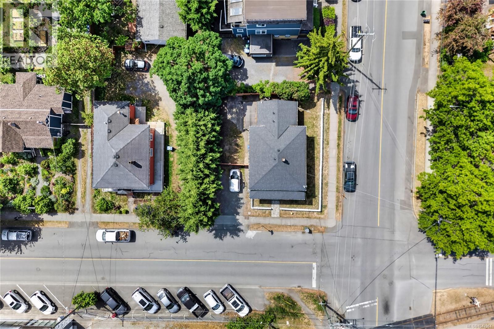 203 Prideaux St - 48