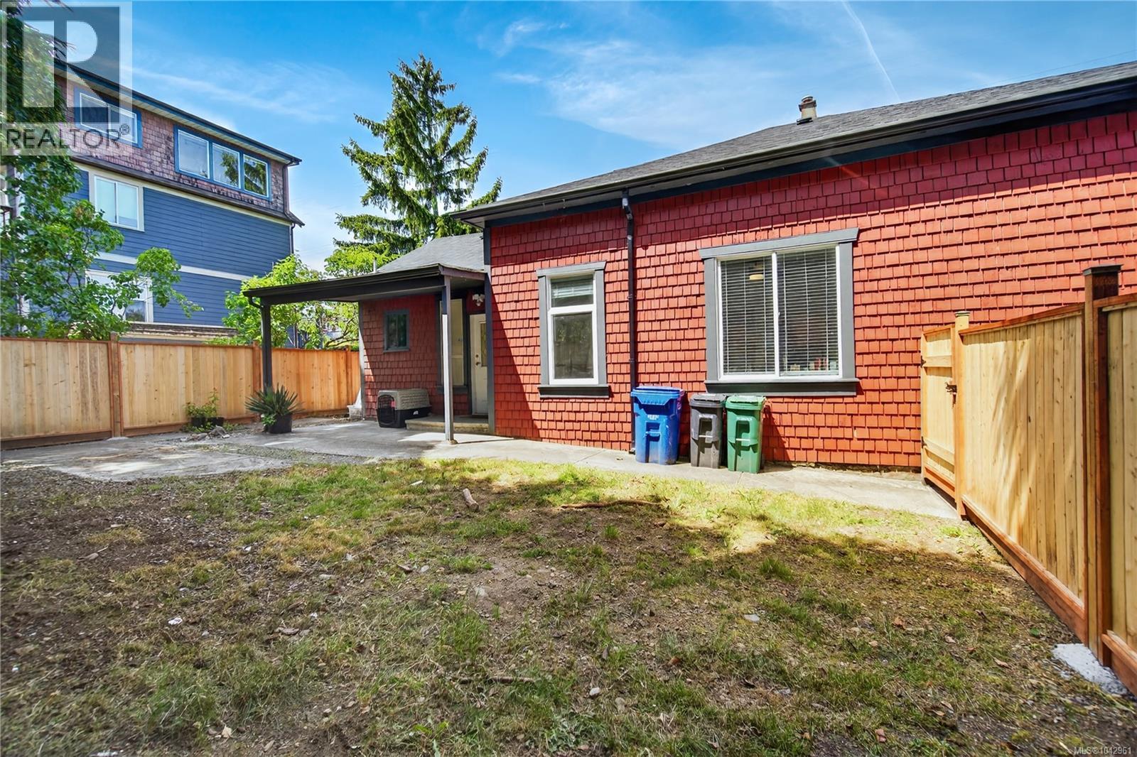 203 Prideaux St - 41