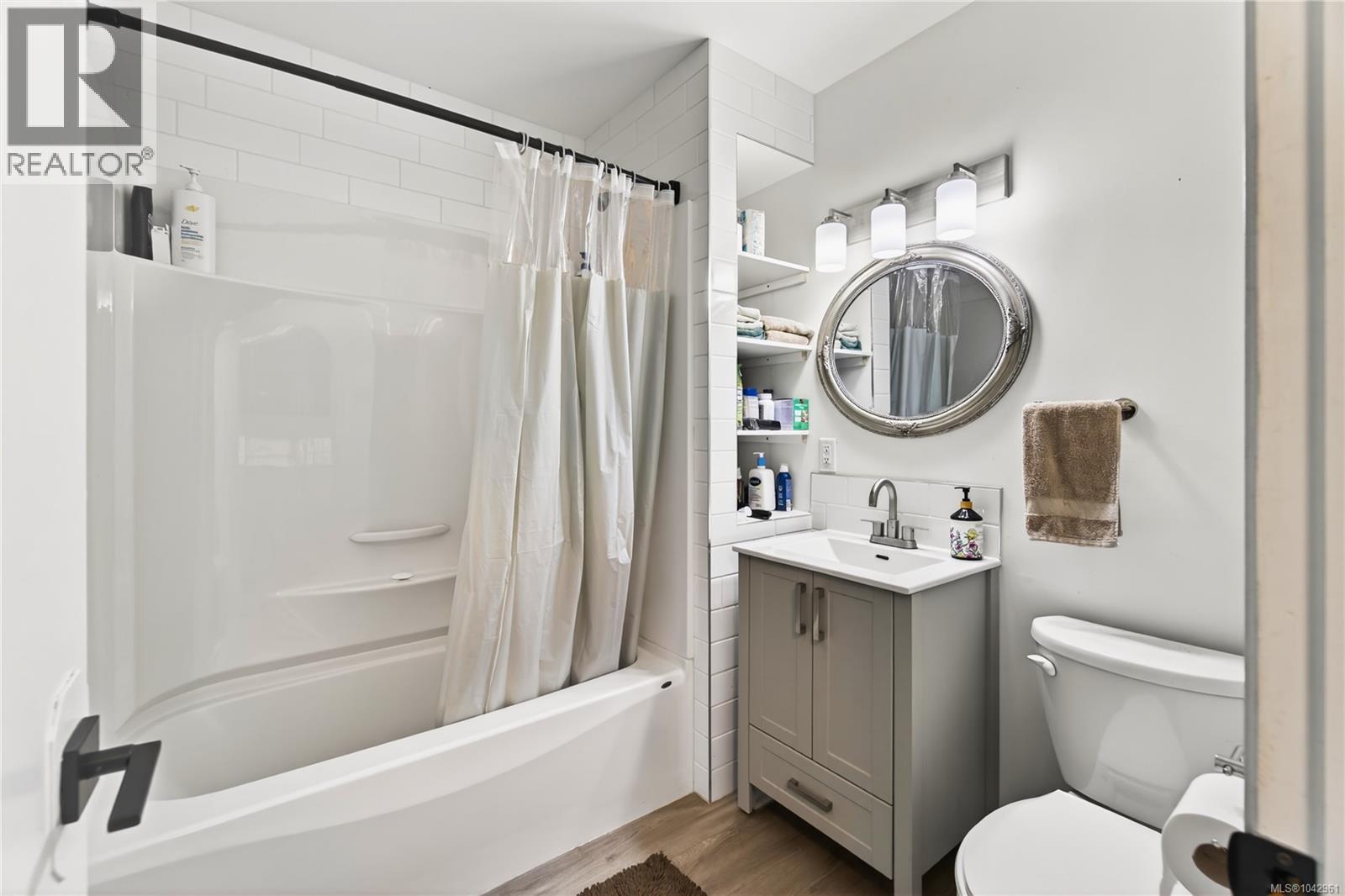 203 Prideaux St - 32