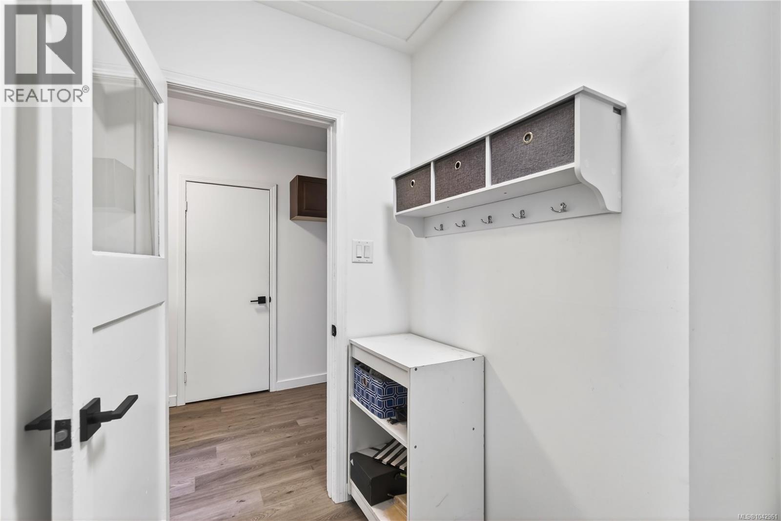 203 Prideaux St - 34