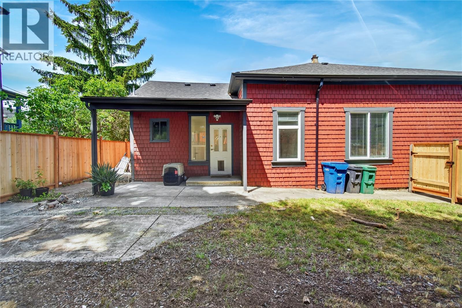 203 Prideaux St - 40
