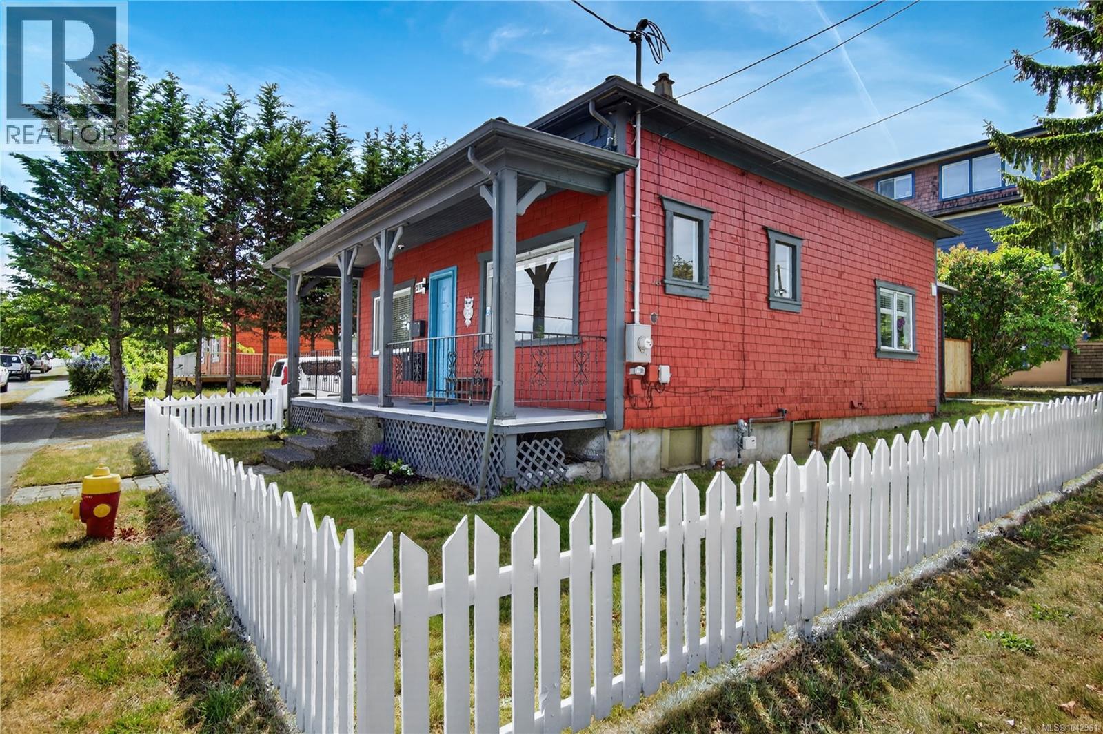 203 Prideaux St - 44