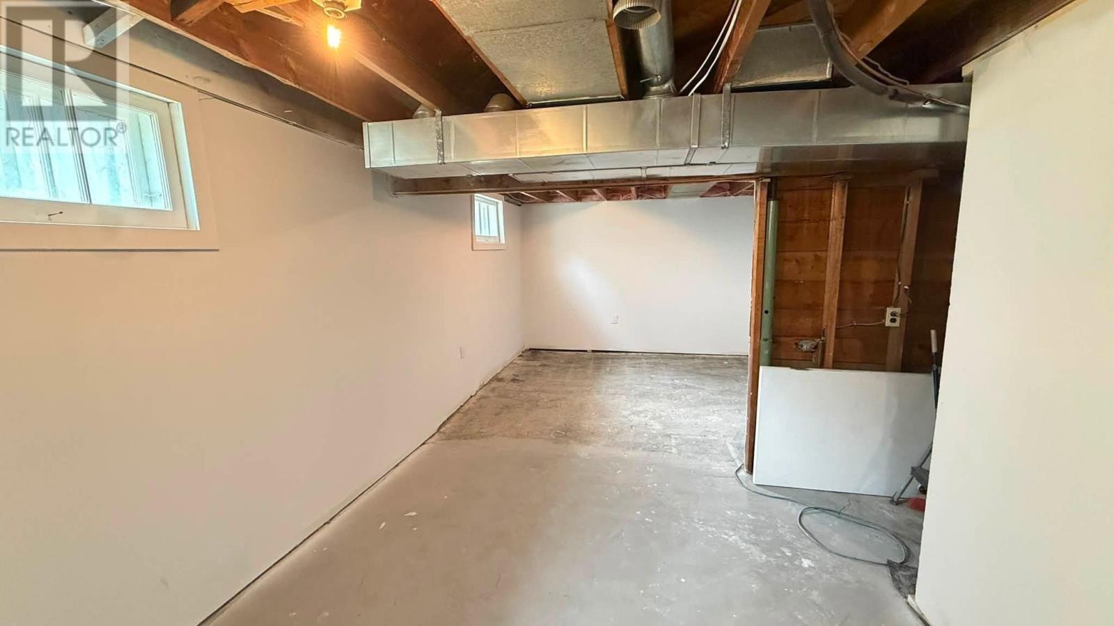 372 GRENVILLE AVE - 22