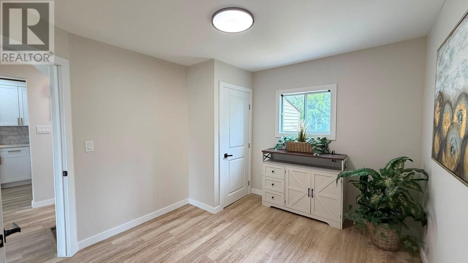 372 GRENVILLE AVE - 18