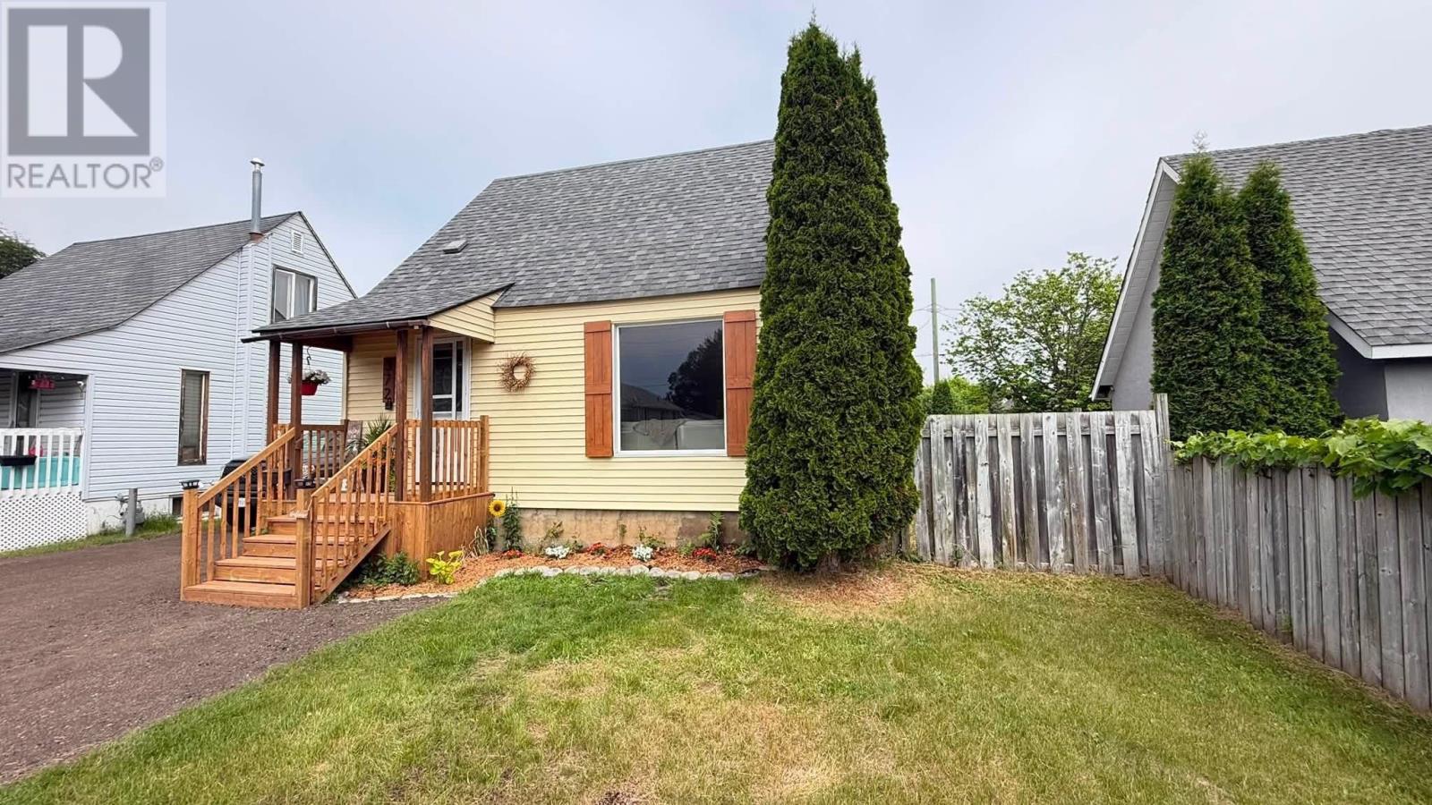 372 GRENVILLE AVE - 24