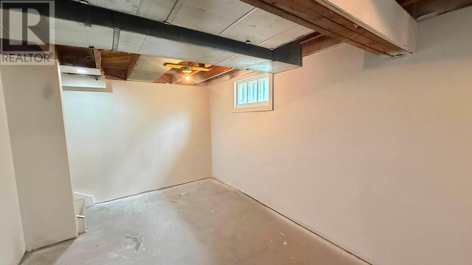 372 GRENVILLE AVE - 23