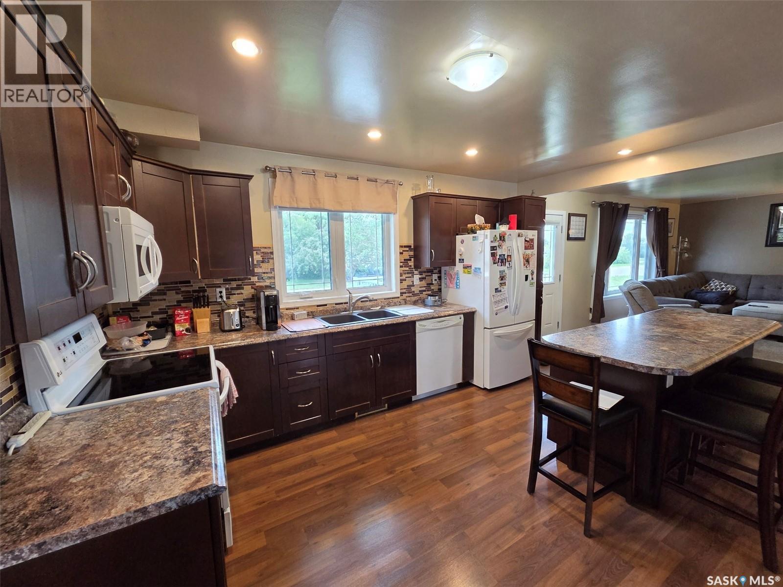320 6th STREET W - 15