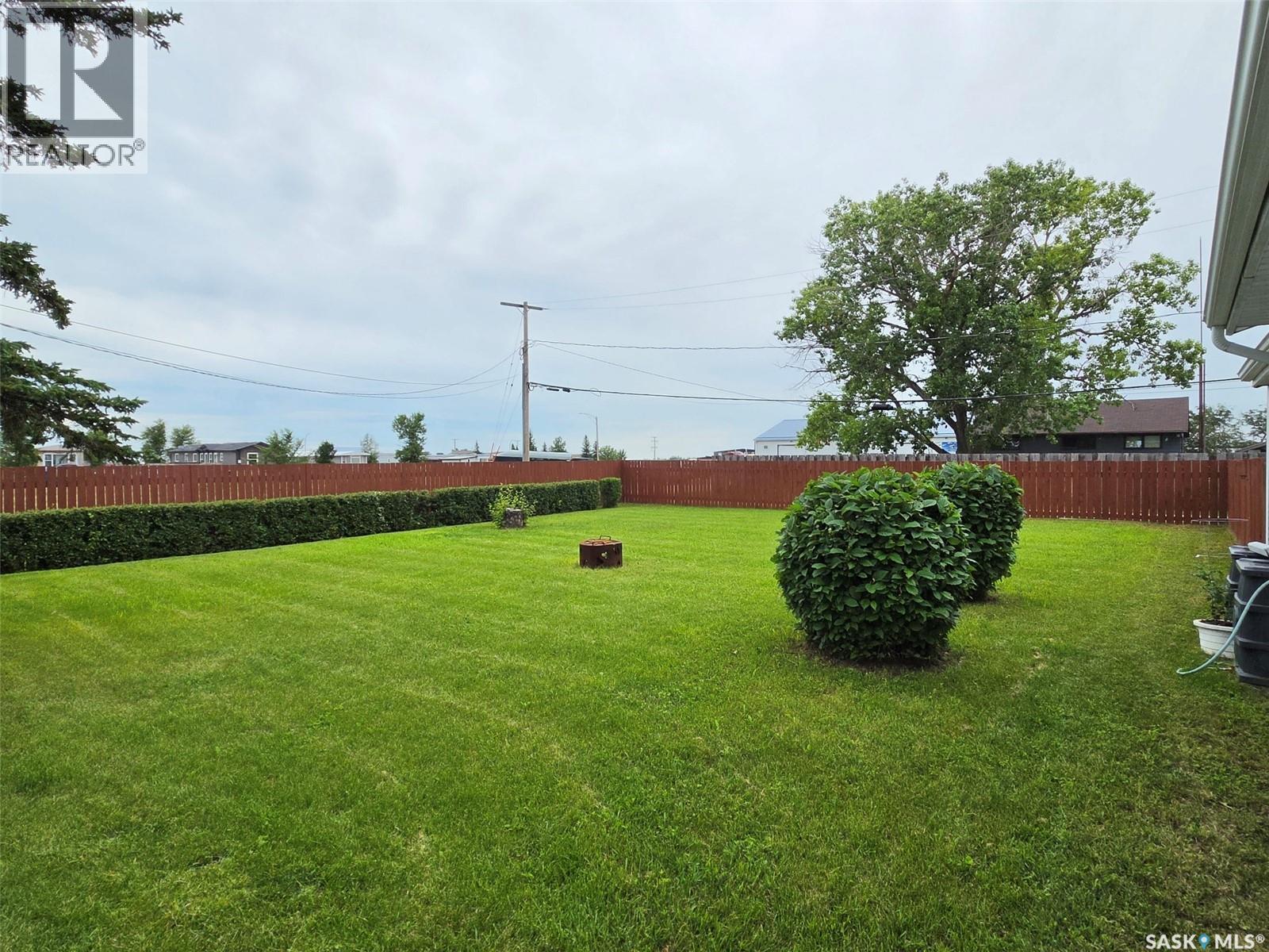 320 6th STREET W - 10