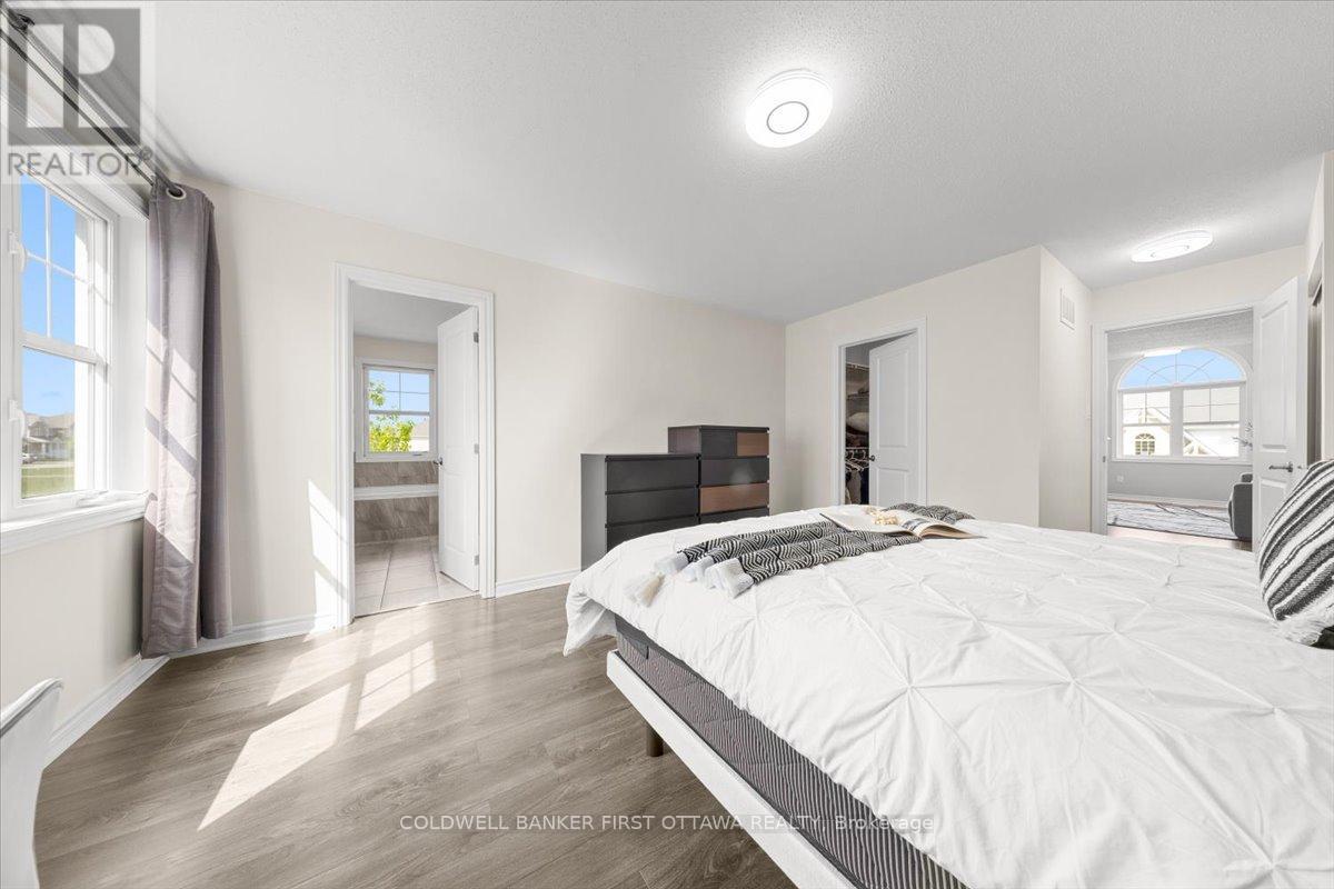 619 DUNDONALD DRIVE - 14