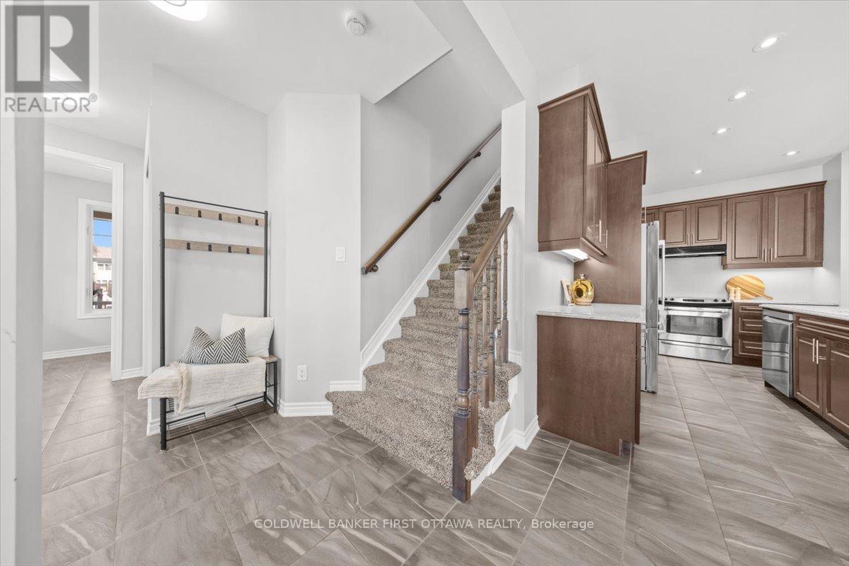 619 DUNDONALD DRIVE - 19