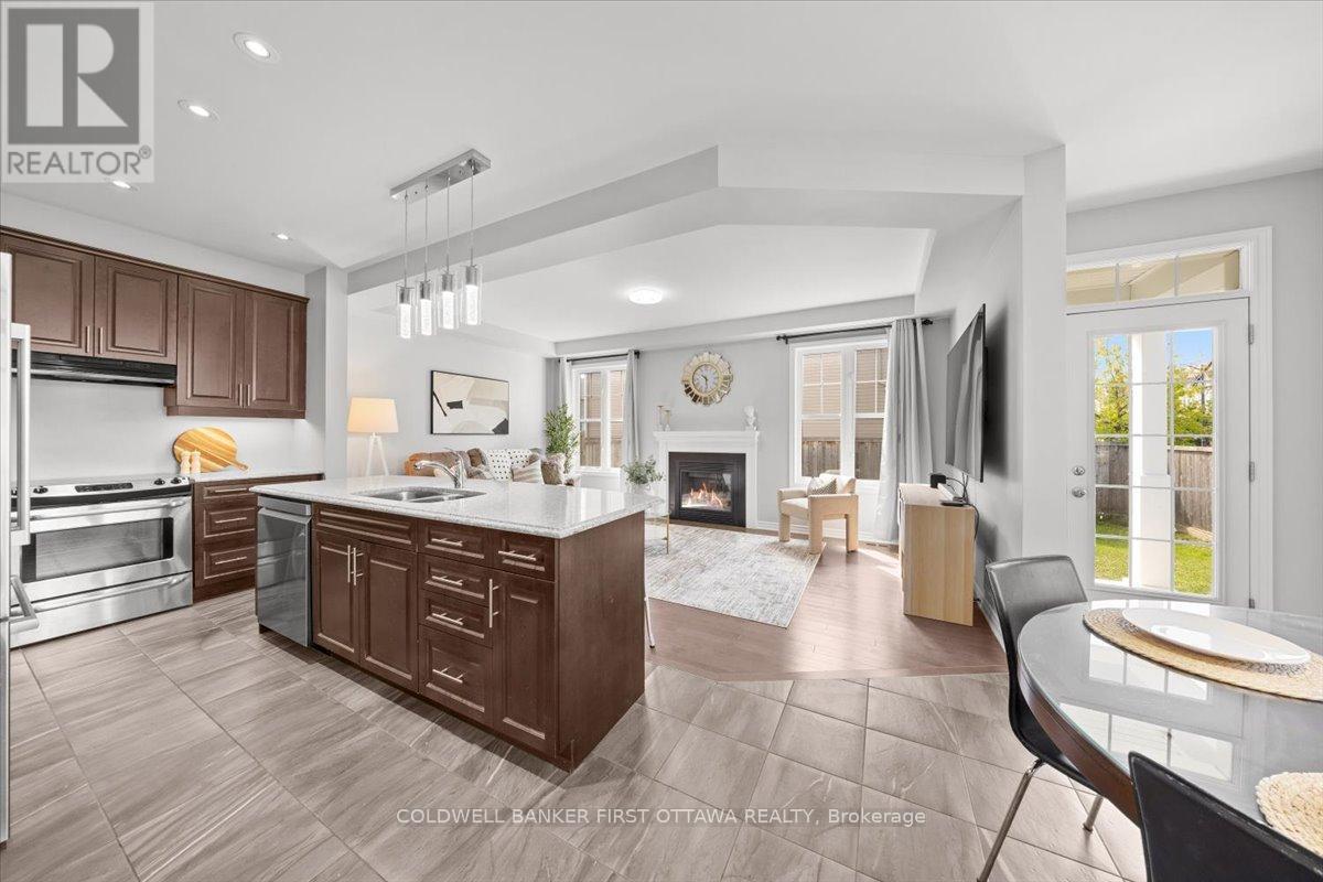 619 DUNDONALD DRIVE - 23