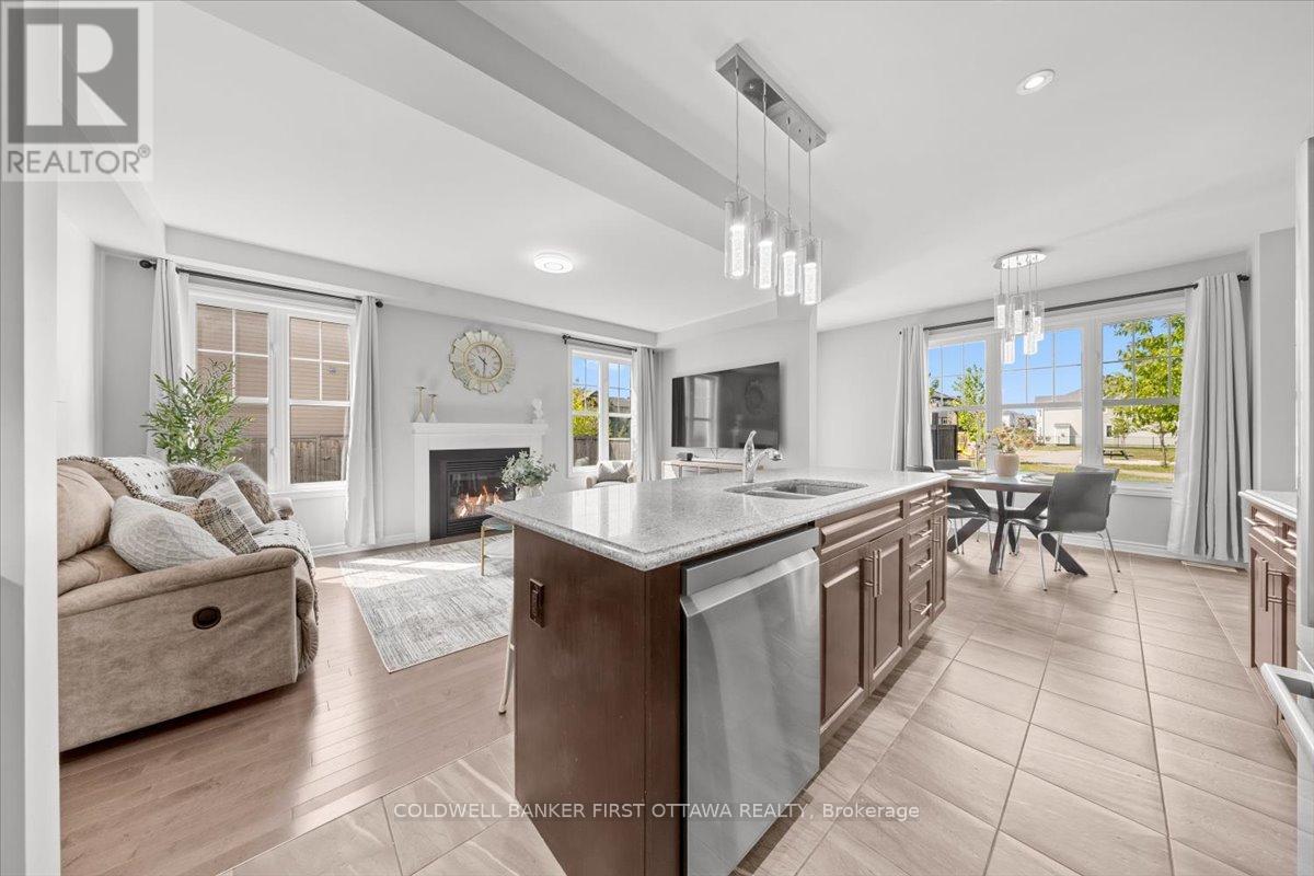 619 DUNDONALD DRIVE - 27