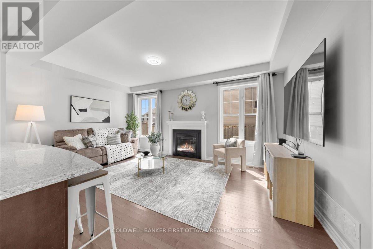 619 DUNDONALD DRIVE - 32