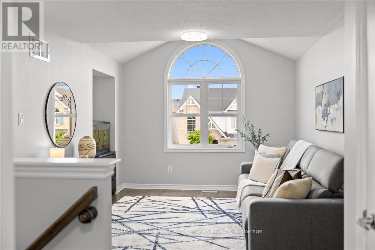 619 DUNDONALD DRIVE - 41