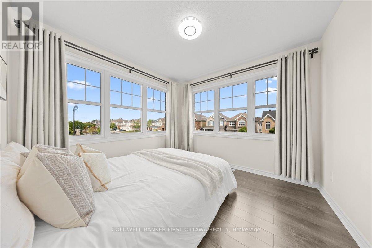 619 DUNDONALD DRIVE - 6