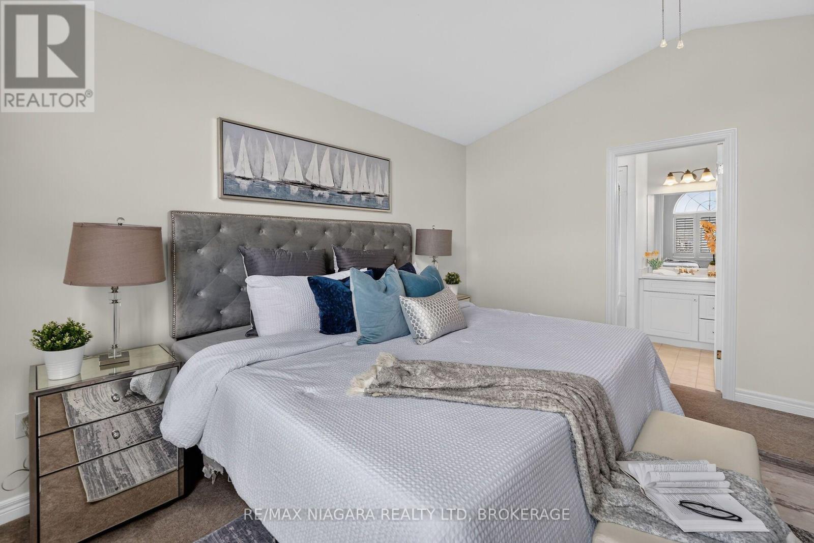 7710 VINCENT STREET W - 23