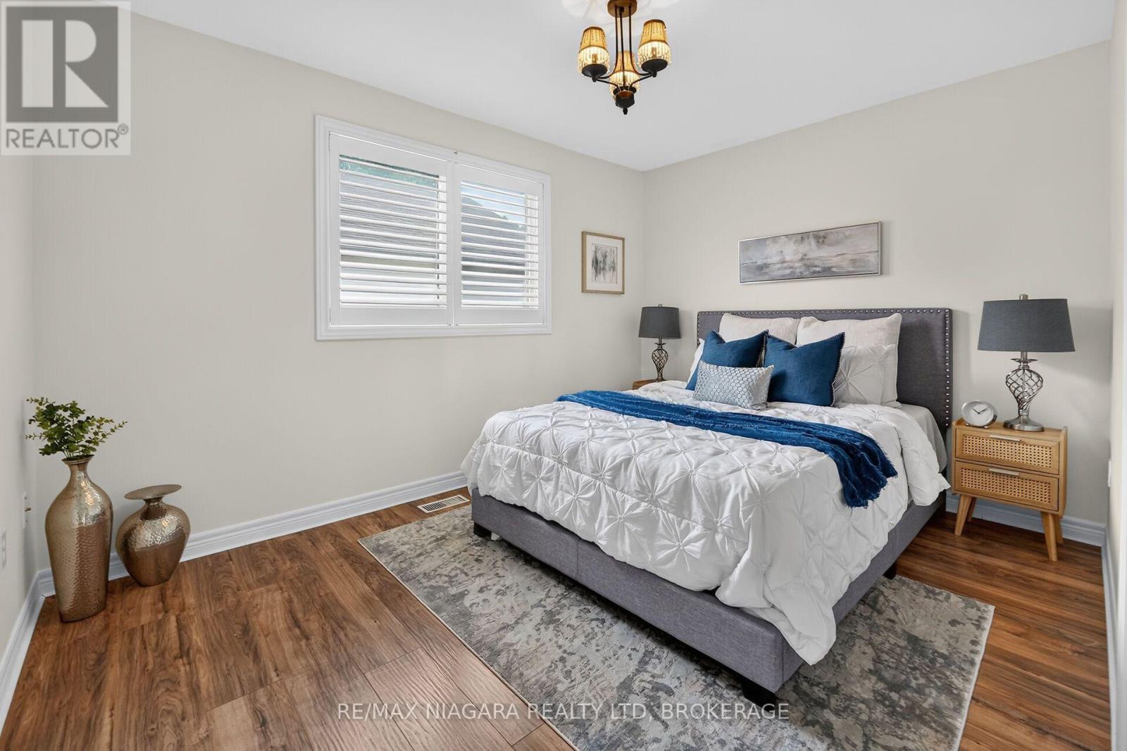 7710 VINCENT STREET W - 26