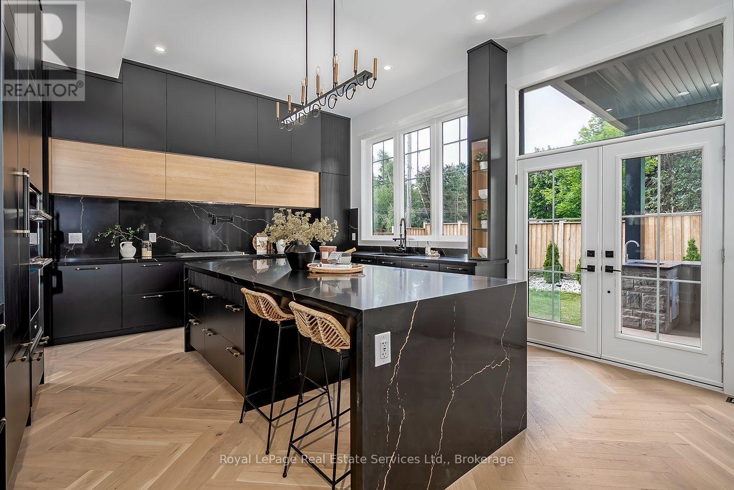 296 TUCK DRIVE - 13