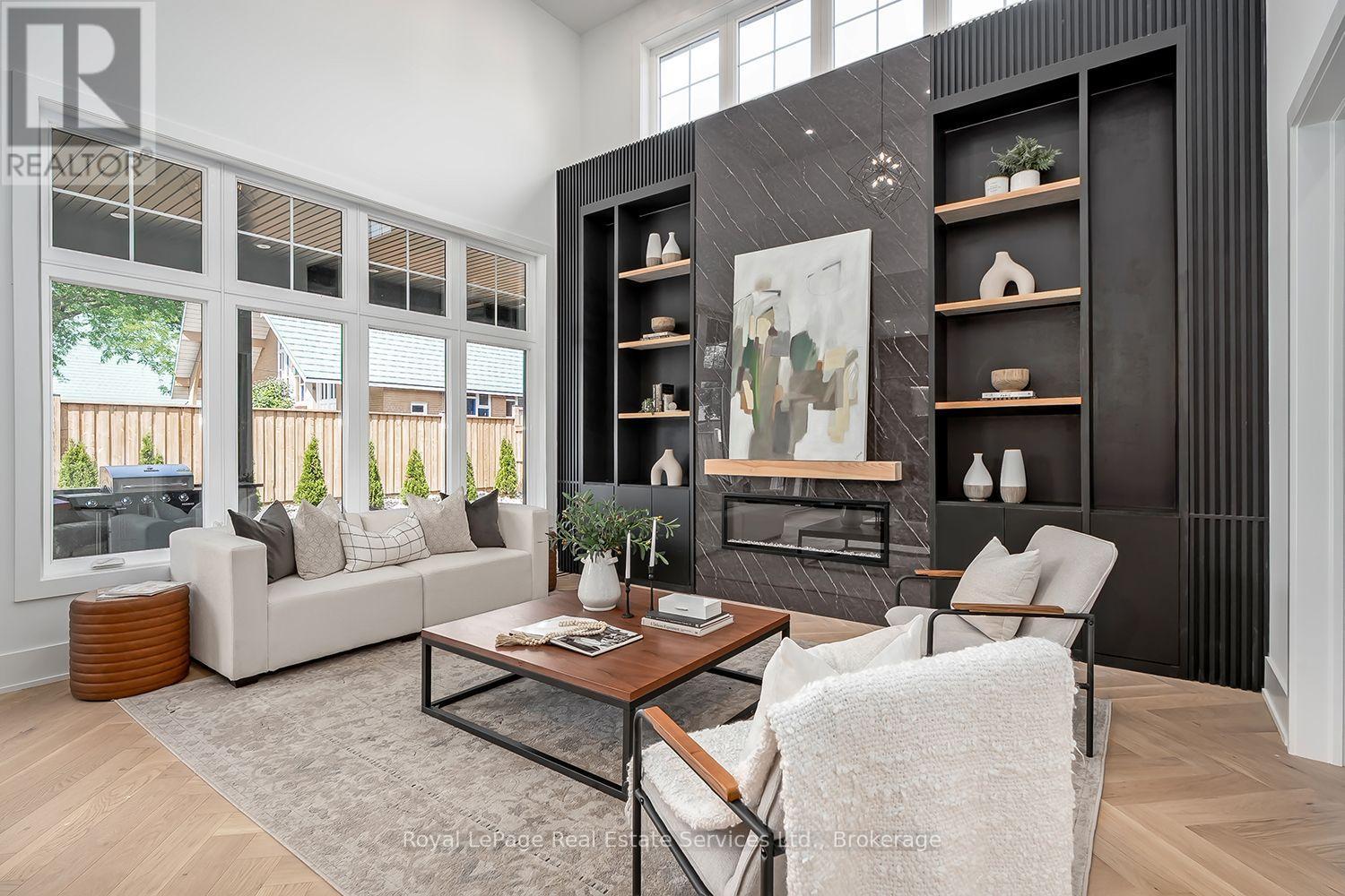 296 TUCK DRIVE - 20
