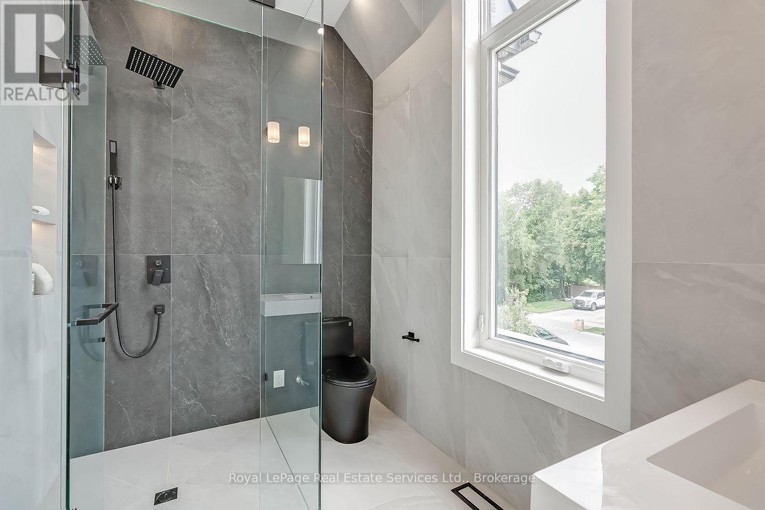 296 TUCK DRIVE - 34