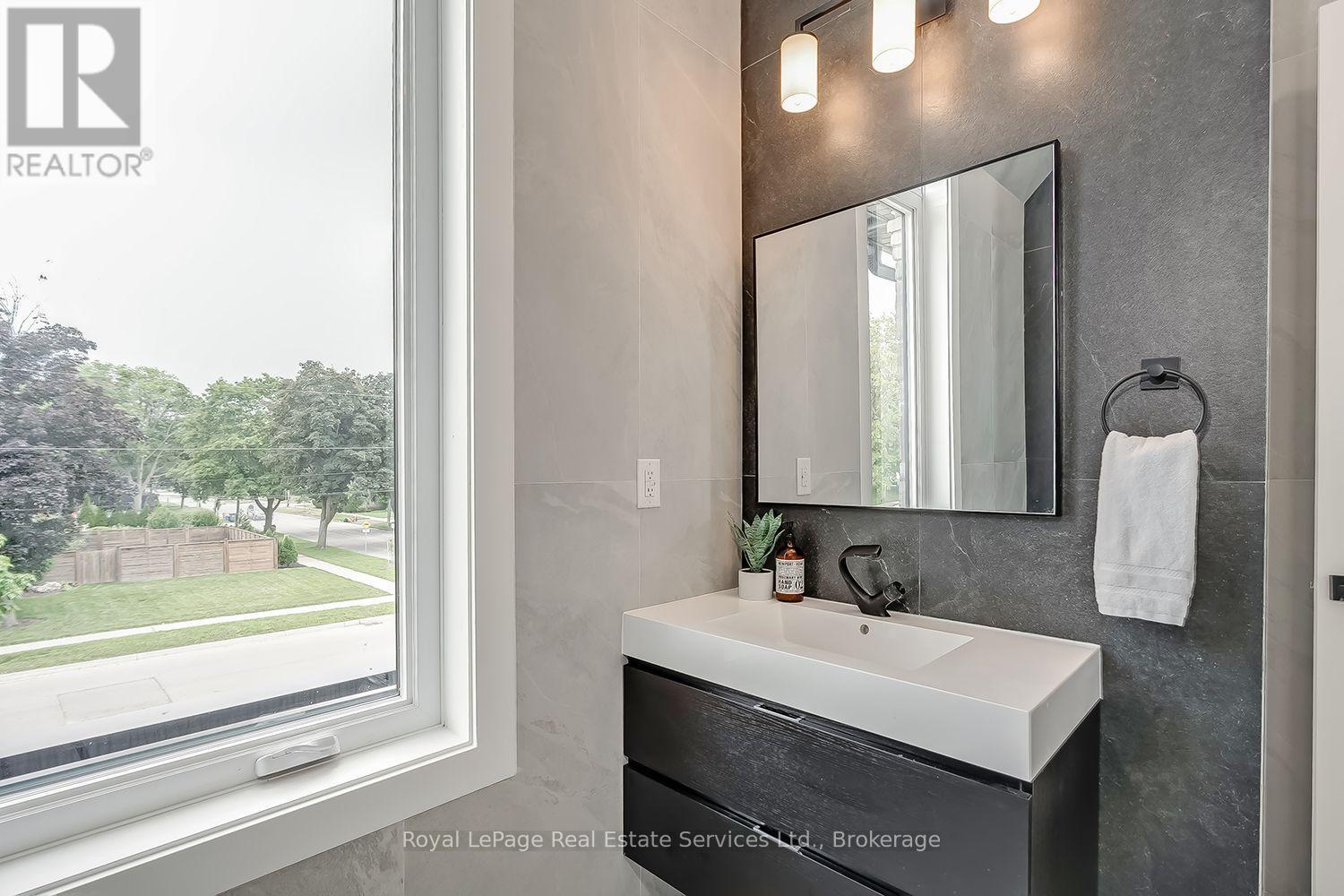 296 TUCK DRIVE - 35